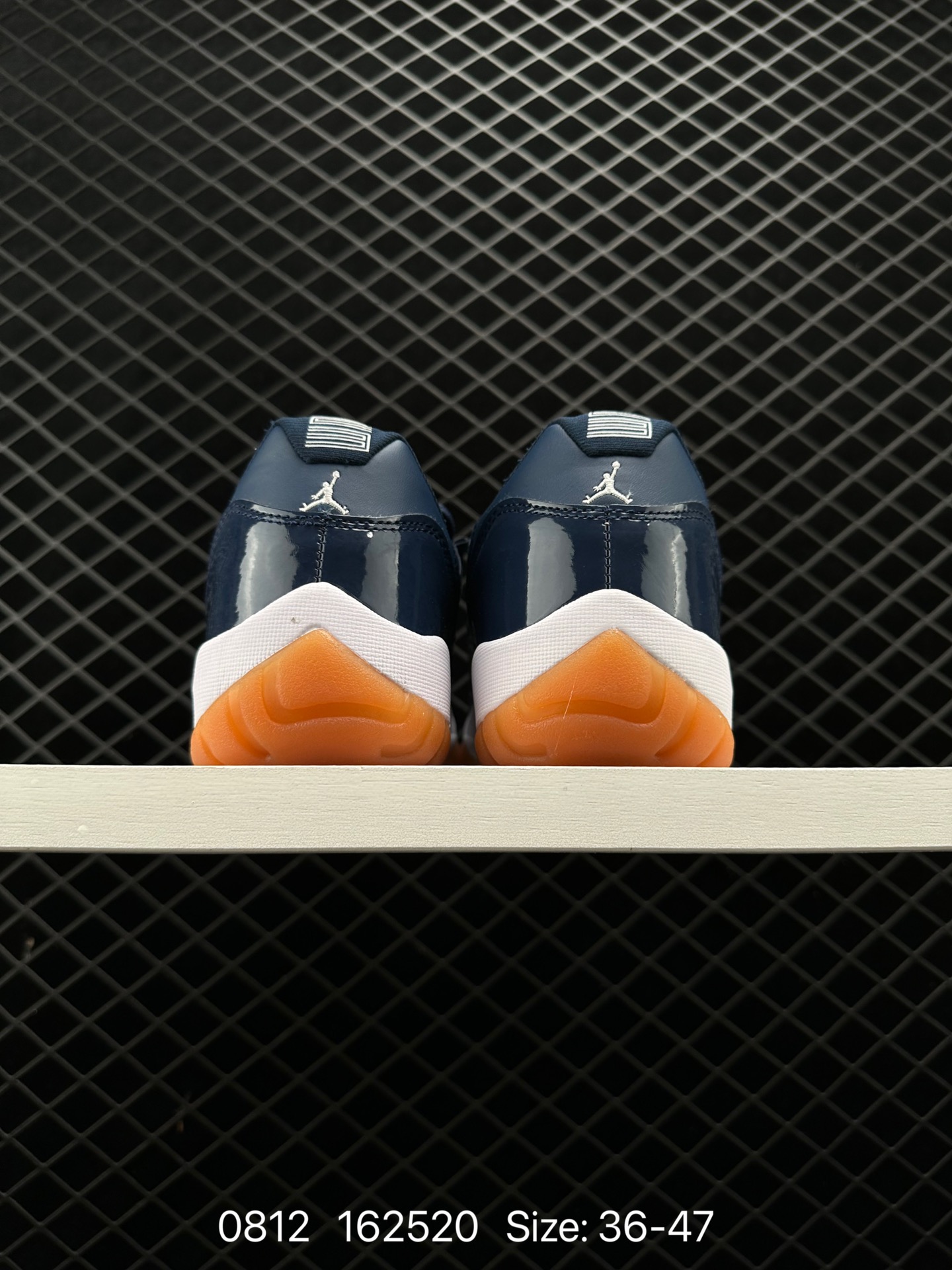 Nike Air Jordan 11 Retro Low”Concord“